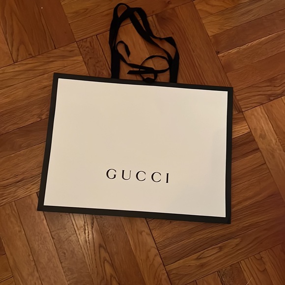 Authentic Gucci Shoppimg bags. - Picture 5 of 5